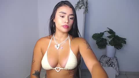 Mily Ortiz online show from May 30, 4:38 pm