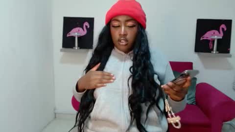 Snapshot of milykabombastik chatting on October 9, 6:35 pm milykabombastik online show from October 9, 6:35 pm