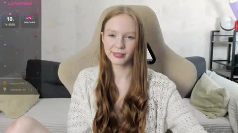 Snapshot of milymi_ chatting on October 24, 7:58 pm Milena and Jasper online show from October 24, 7:58 pm