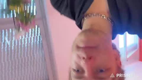 mimiro12 online show from October 13, 1:02 pm