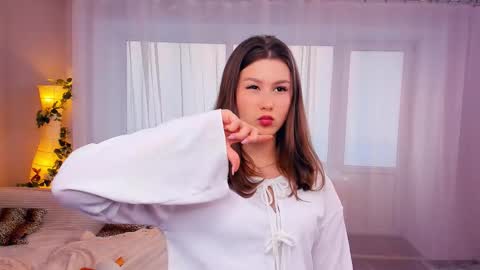 Mindi online show from October 10, 7:47 am