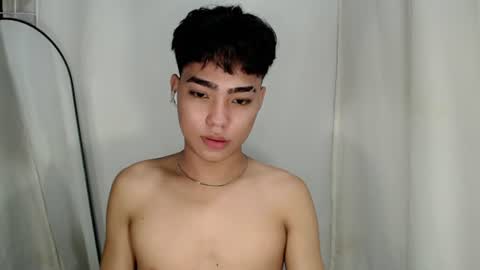 mingkla_man online show from July 14, 2:11 pm