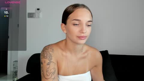 Maya online show from December 13, 3:16 am