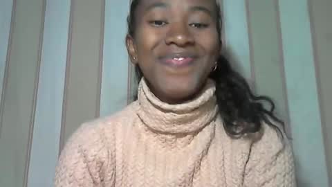 minouch211907 online show from September 12, 3:52 am