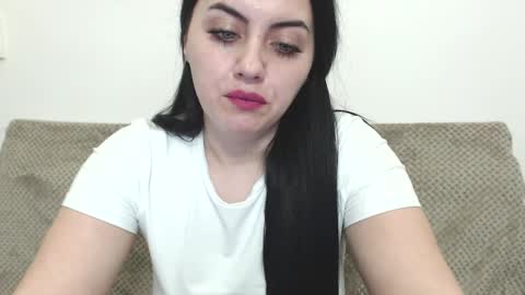 mira_jade online show from April 2, 6:04 pm