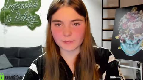 miraa_bloom online show from April 15, 5:05 pm