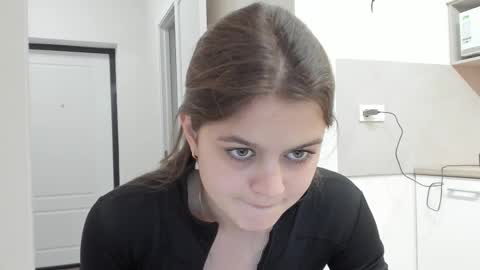 Mira online show from November 12, 10:45 pm