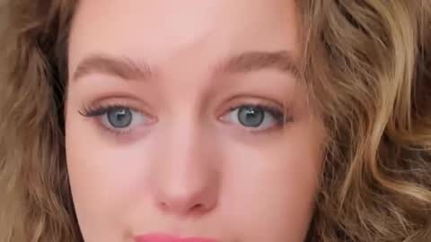 Emma online show from October 24, 8:42 pm