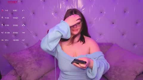 Milky online show from January 19, 2:54 am