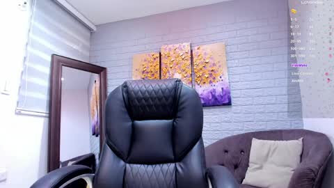    online show from June 3, 2:33 pm
