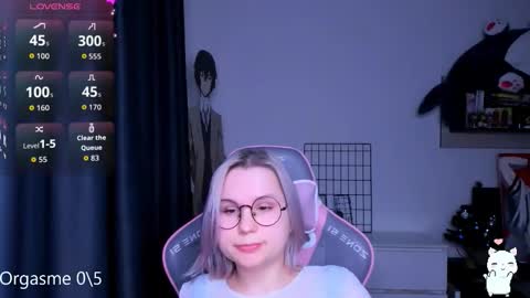 Kira online show from March 2, 6:03 pm