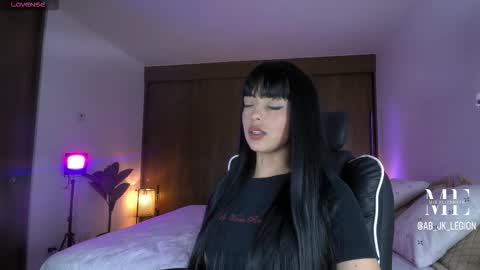 Eliza online show from March 19, 7:19 pm