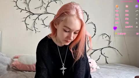 MisaMew online show from February 7, 9:12 am