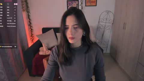 Snapshot of mishelkrave_ chatting on October 9, 1:22 am KRAVE  online show from October 9, 1:22 am