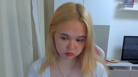 miss__selena online show from March 6, 4:38 pm