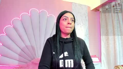 miss__star_ online show from July 14, 1:27 pm