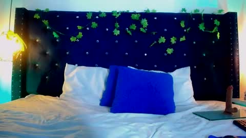 miss_ariss online show from February 3, 6:22 am