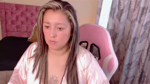 miss_chantal online show from August 4, 8:49 pm