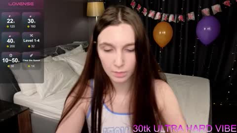 Snapshot of miss_eva__ chatting on October 23, 1:18 am Eva online show from October 23, 1:18 am