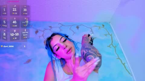 miss_evans_ online show from October 9, 6:08 am