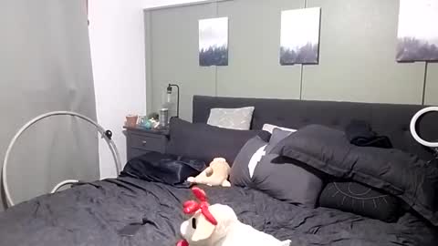 Miss Ivory online show from March 20, 1:21 am