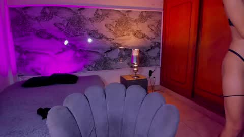 miss_khalifadoll online show from April 20, 3:31 am