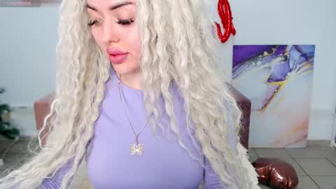 miss_kiten online show from February 21, 5:13 am