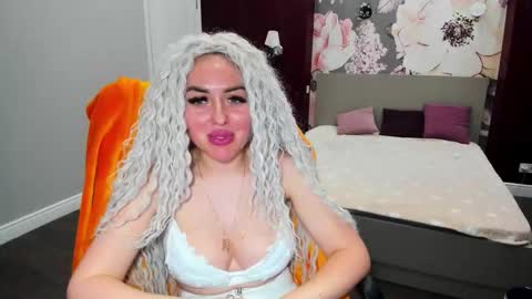 miss_kiten online show from September 17, 10:35 pm