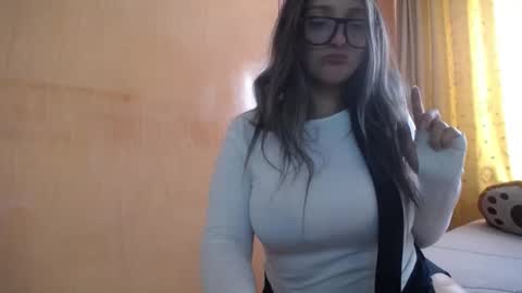 lilieth  online show from October 30, 2:06 pm