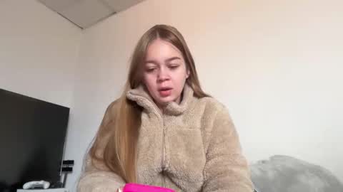 Ameliahs online show from October 29, 12:40 pm