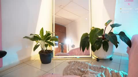 missara_ online show from May 15, 2:20 am