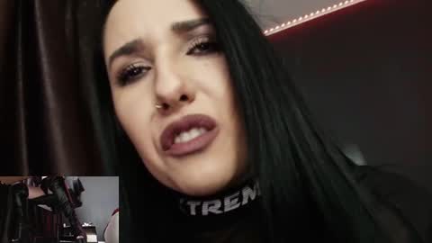 Miss online show from October 3, 11:02 pm