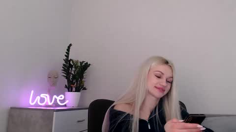 EMMA online show from February 21, 9:22 pm