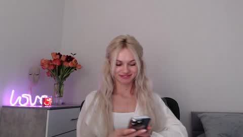 EMMA online show from February 16, 9:38 pm