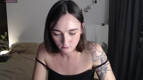 missfiti online show from December 1, 7:01 pm