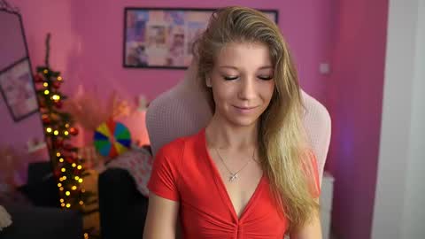 Melissa online show from December 15, 7:32 pm