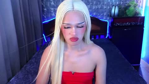im your queen steffie online show from July 3, 1:38 pm