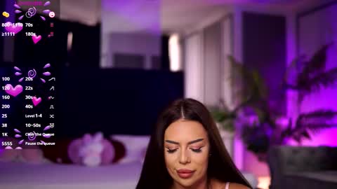 misskiarra online show from September 26, 6:43 am