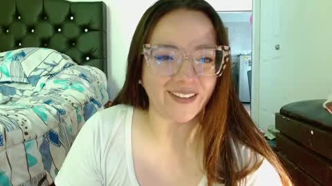 eva   online show from February 28, 2:53 pm