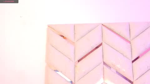 lyly  independient model online show from March 3, 3:08 pm