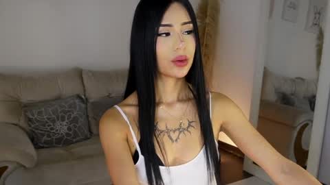 Linda  online show from April 2, 8:38 pm