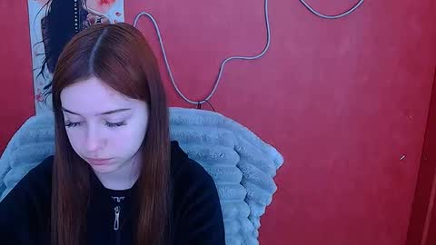 Mia online show from February 8, 12:41 pm