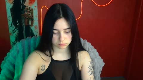 Mia online show from April 9, 11:27 am