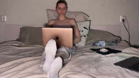 missmiroslava online show from April 4, 4:25 pm