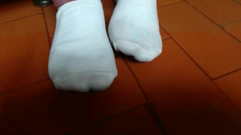 TELL ME MISS online show from February 13, 5:01 pm