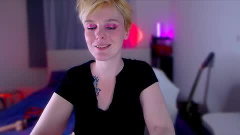 missseverina online show from September 13, 7:38 pm