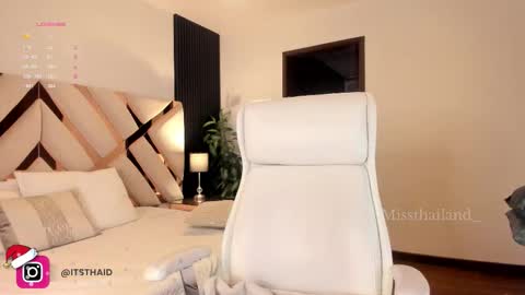 Fernanda Davila online show from December 15, 10:06 pm