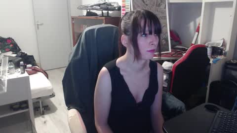 missthon online show from February 22, 3:03 pm