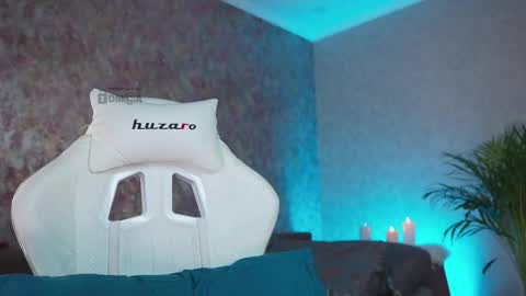 Eva online show from November 24, 7:45 pm