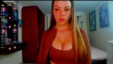 missvalery1 online show from June 26, 11:10 pm
